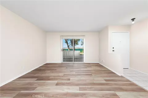 Living - 21309 Eucalyptus Way #101, Newhall, CA 91321 photo 1 of 3