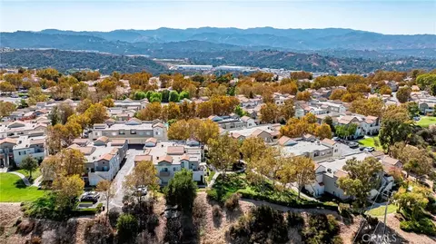 View/Area - 21309 Eucalyptus Way #101, Newhall, CA 91321 photo 5 of 5