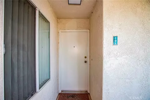 Entry Way - 21309 Eucalyptus Way #101, Newhall, CA 91321 photo 1 of 1