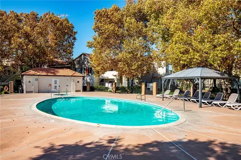 Exterior - 21309 Eucalyptus Way #101, Newhall, CA 91321 photo 7 of 10