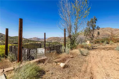 Exterior - 30271 Aliso Cyn, Acton, CA 93510 photo 11 of 16