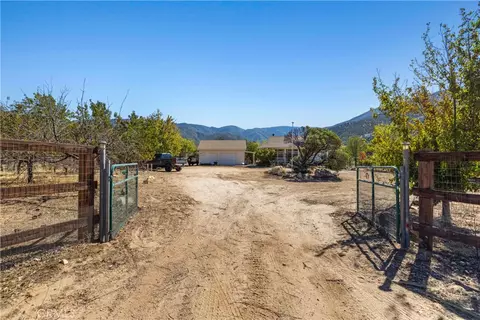 Exterior - 30271 Aliso Cyn, Acton, CA 93510 photo 2 of 16