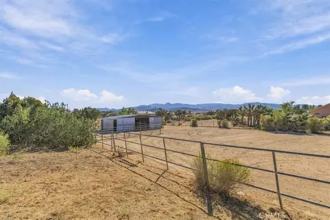 Exterior - 6433 Sunnyslope Rd, Phelan, CA 92371 photo 6 of 18