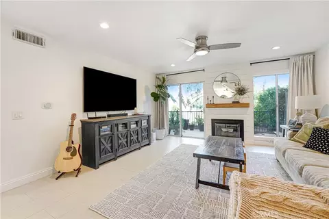 11621 Tampa Ave #194, Porter Ranch, CA 91326