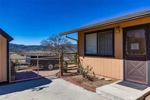 Exterior - 23841 Dart, Tehachapi, CA 93561 photo 6 of 20
