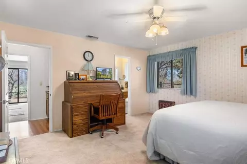 Bedroom - 23841 Dart, Tehachapi, CA 93561 photo 7 of 8