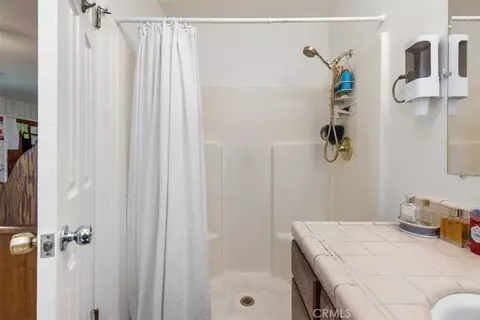 Bath - 23841 Dart, Tehachapi, CA 93561 photo 3 of 4