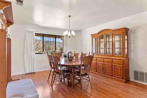 Dining - 23841 Dart, Tehachapi, CA 93561 photo 1 of 2