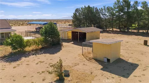 Exterior - 49945 80th W, Lancaster, CA 93536 photo 8 of 9