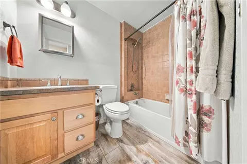 Bath - 49945 80th W, Lancaster, CA 93536 photo 2 of 2