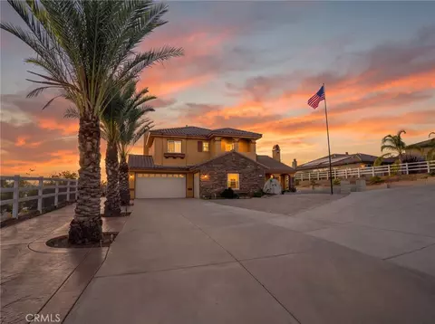 Exterior - 17531 Fairbreeze Ct, Riverside, CA 92504 photo 3 of 9