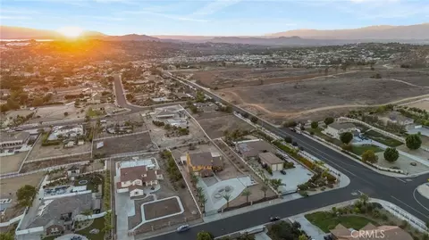 View/Area - 17531 Fairbreeze Ct, Riverside, CA 92504 photo 6 of 16