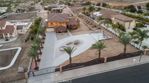 View/Area - 17531 Fairbreeze Ct, Riverside, CA 92504 photo 2 of 16