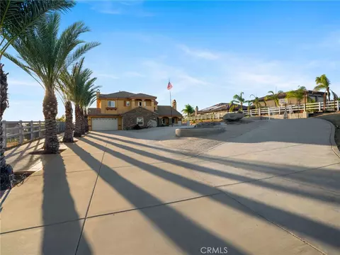 Exterior - 17531 Fairbreeze Ct, Riverside, CA 92504 photo 8 of 9