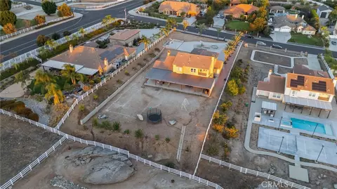 View/Area - 17531 Fairbreeze Ct, Riverside, CA 92504 photo 4 of 16