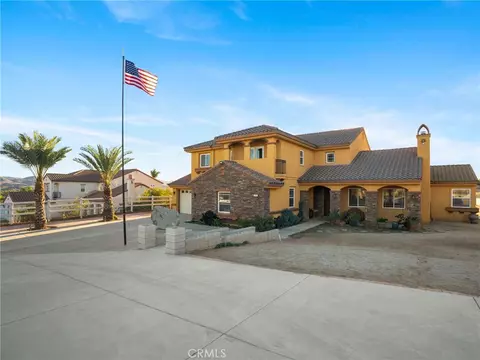Exterior - 17531 Fairbreeze Ct, Riverside, CA 92504 photo 6 of 9