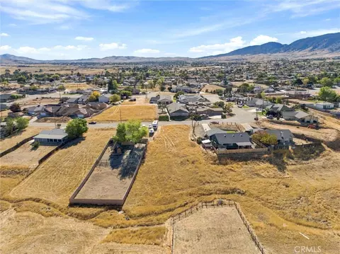 22105 Copper Dr, Tehachapi, CA 93561 photo 16