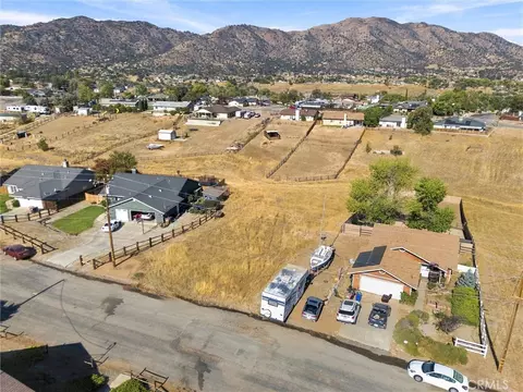 22105 Copper Dr, Tehachapi, CA 93561 photo 10