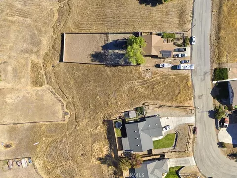 22105 Copper Dr, Tehachapi, CA 93561 photo 12