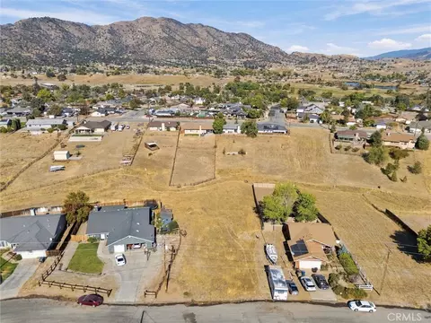 22105 Copper Dr, Tehachapi, CA 93561 photo 9