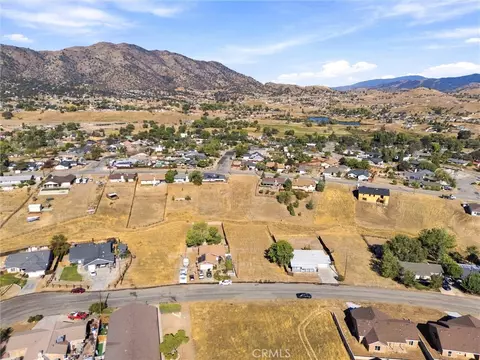 22105 Copper Dr, Tehachapi, CA 93561 photo 18