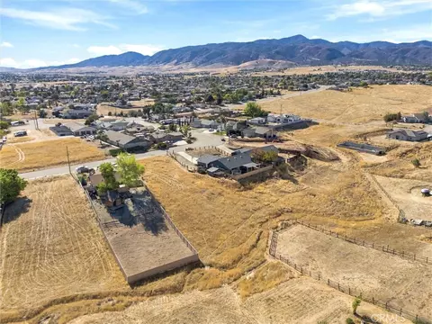 22105 Copper Dr, Tehachapi, CA 93561 photo 15