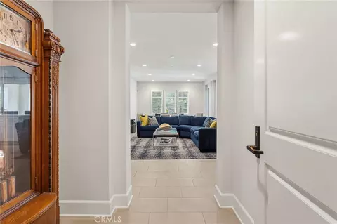23500 Park Sorrento #H22, Calabasas, CA 91302