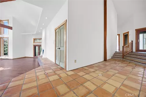 Entry Way - 28221 Cumberland, Tehachapi, CA 93561 photo 3 of 7