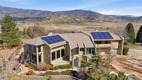 Exterior - 28221 Cumberland, Tehachapi, CA 93561 photo 4 of 7