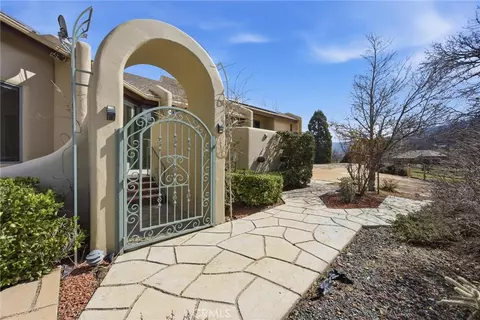 Exterior - 28221 Cumberland, Tehachapi, CA 93561 photo 5 of 7