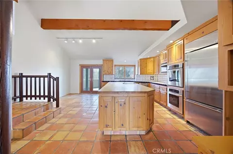 Kitchen - 28221 Cumberland, Tehachapi, CA 93561 photo 1 of 9
