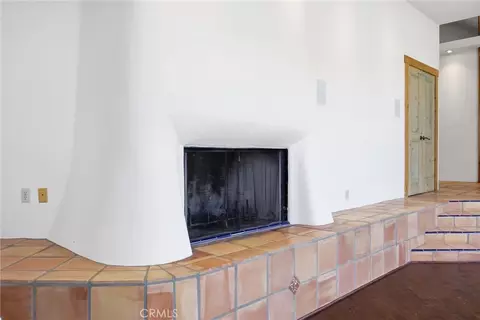Living - 28221 Cumberland, Tehachapi, CA 93561 photo 4 of 18