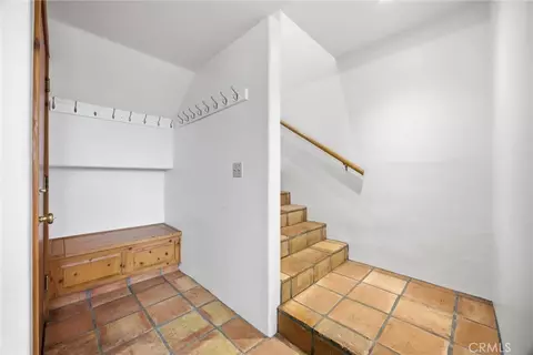 Entry Way - 28221 Cumberland, Tehachapi, CA 93561 photo 5 of 7