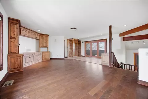 Living - 28221 Cumberland, Tehachapi, CA 93561 photo 13 of 18