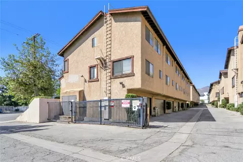 14201 Foothill Blvd #17, Sylmar, CA 91342
