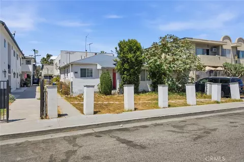 1939 Chariton, Los Angeles, CA 90034