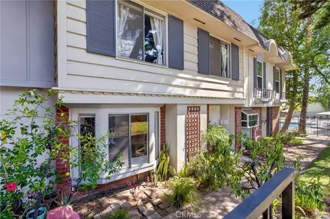 Exterior - 20730 Devonshire #D, Chatsworth, CA 91311 photo 10 of 10