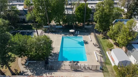 Exterior - 20730 Devonshire #D, Chatsworth, CA 91311 photo 8 of 10