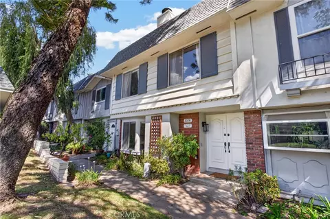 Exterior - 20730 Devonshire #D, Chatsworth, CA 91311 photo 2 of 10