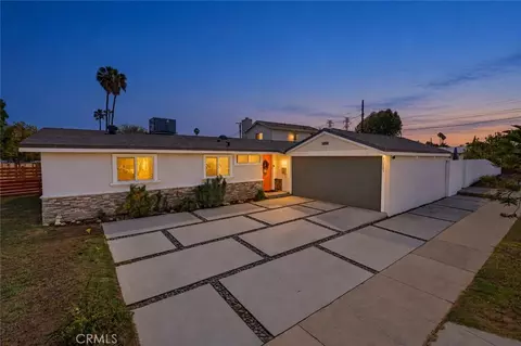 10989 Mascarell Ave, Mission Hills, CA 91345