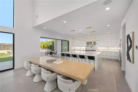 Dining - 27640 Juniper Ln, Valencia, CA 91381 photo 2 of 2