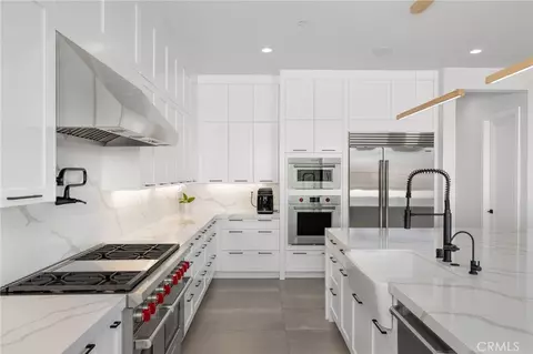 Kitchen - 27640 Juniper Ln, Valencia, CA 91381 photo 2 of 3
