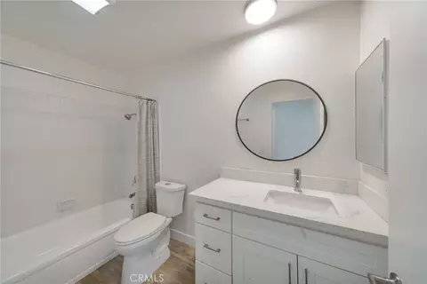 Bath - 17815 Devonshire St #1, Northridge, CA 91325 photo 2 of 3