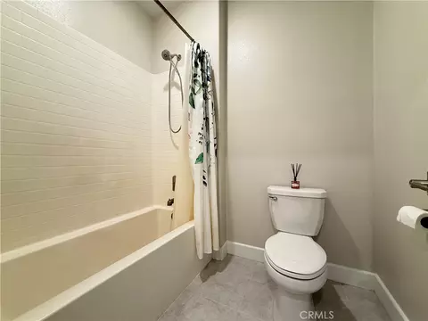 Bath - 3029 Harrison Ln, Simi Valley, CA 93065 photo 2 of 3