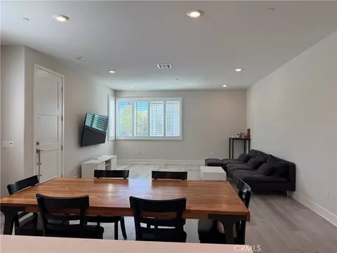 Living - 3029 Harrison Ln, Simi Valley, CA 93065 photo 1 of 1