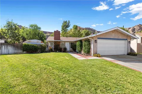 14719 Zinnia Ct, Canyon Country, CA 91387
