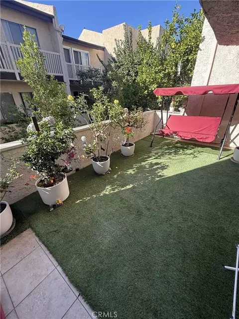5317 Coldwater Canyon Ave #D, Sherman Oaks, CA 91401