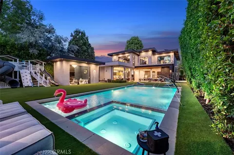 5301 Amestoy Ave, Encino, CA 91316