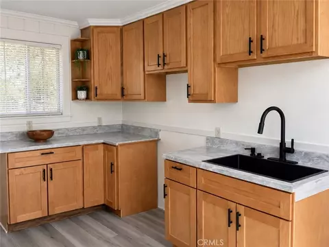 Kitchen - 483 Castac Vw, Lebec, CA 93243 photo 3 of 3