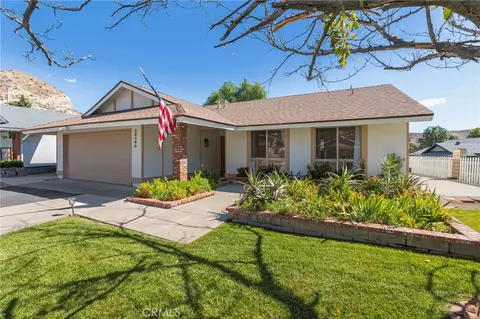 30390 Honeysuckle Hill Dr, Canyon Country, CA 91387